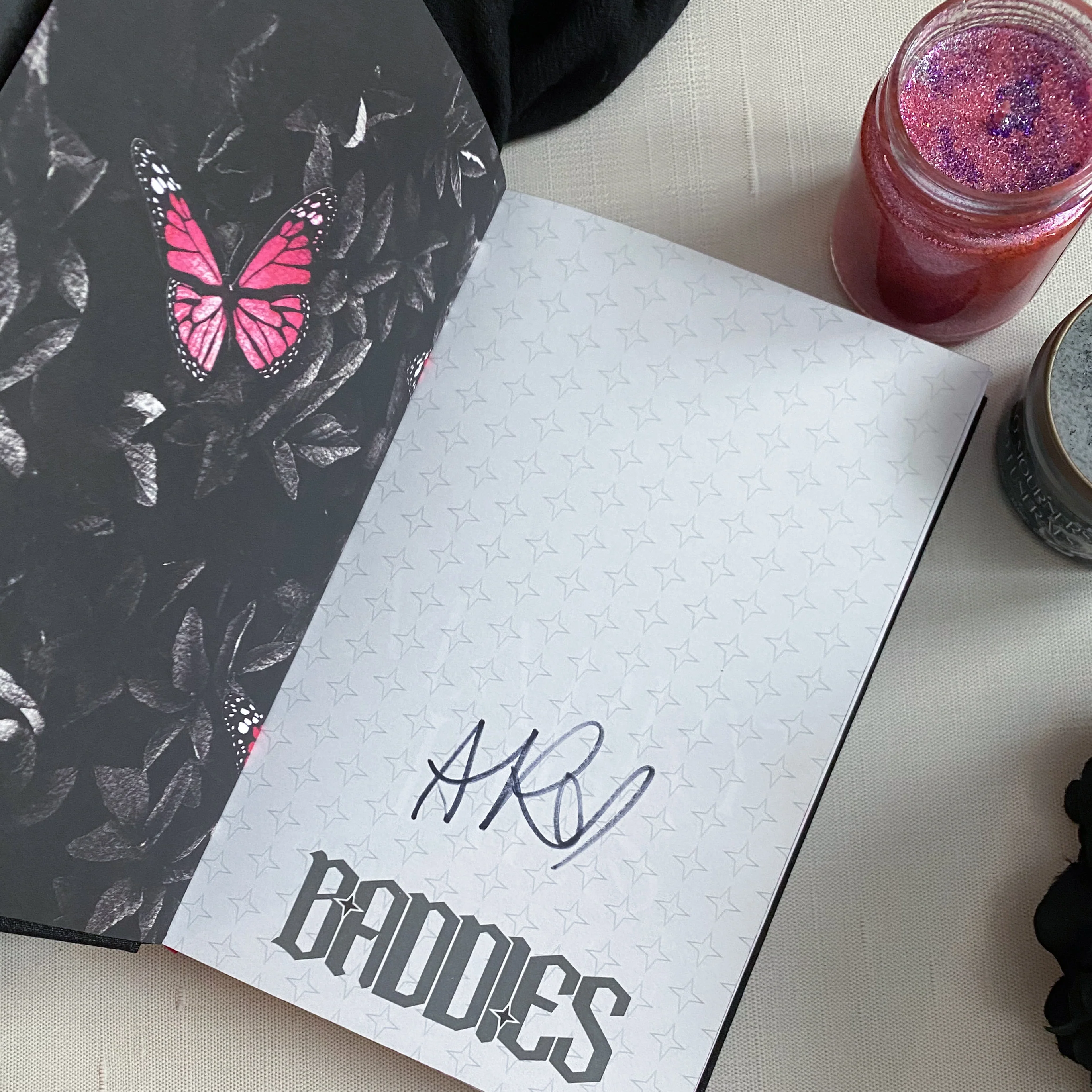 Marry Lies by Amanda Richardson (Baddies Exclusive Edition, Signed) - Image 9